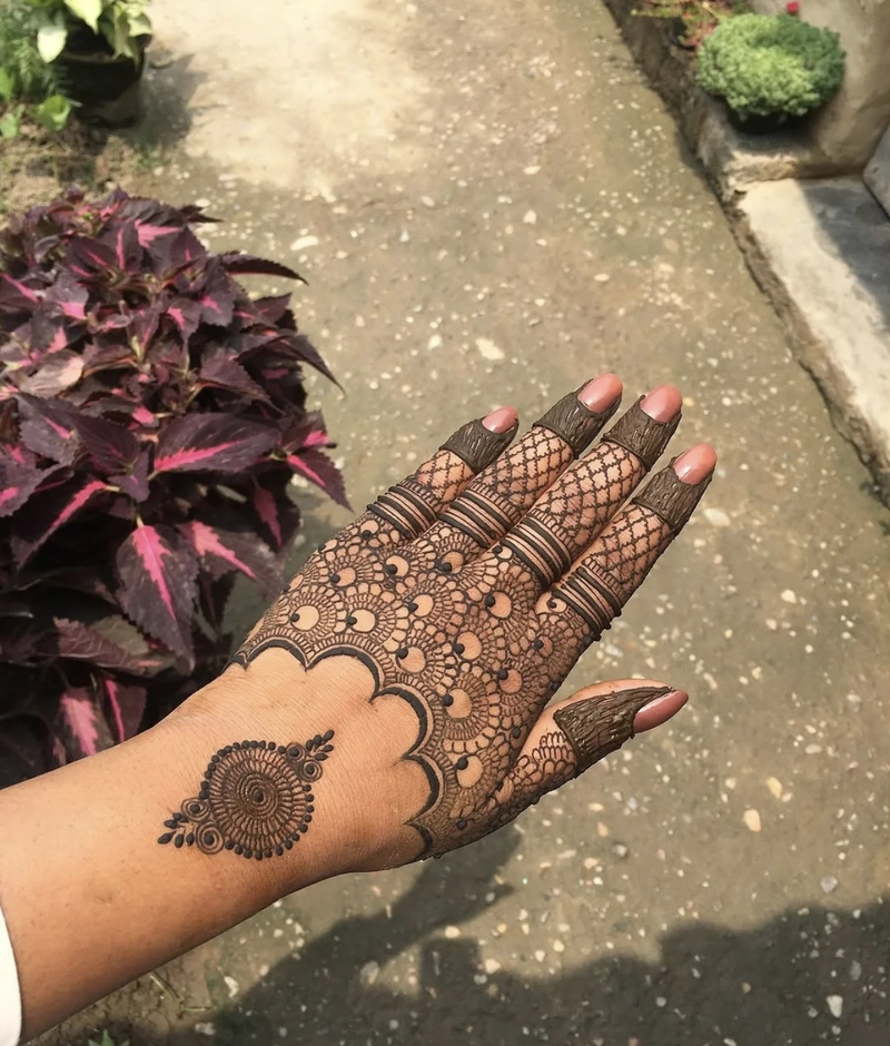 royal groom mehndi design back hand