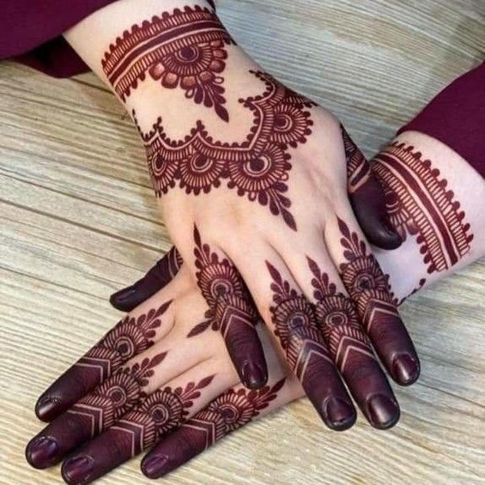 simple V Mehndi Design