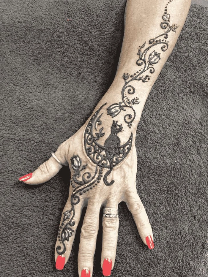simple cat mehndi design