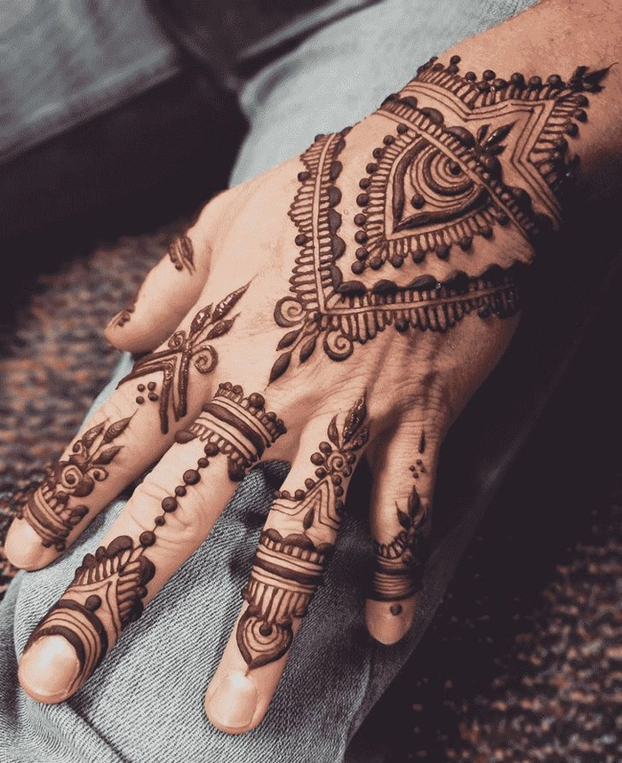 simple groom mehndi design photo