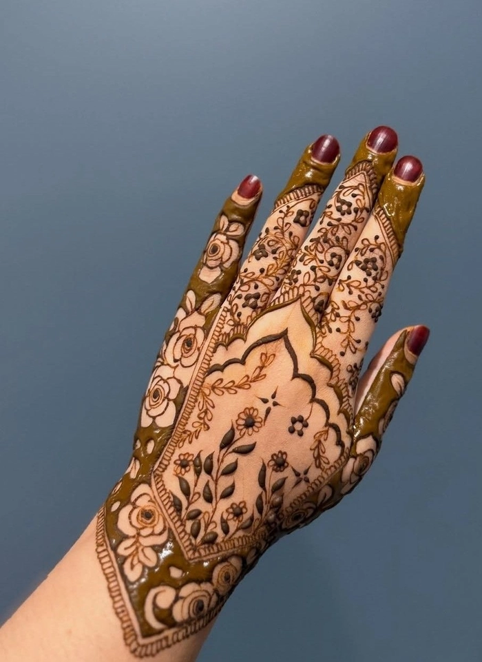 simple latest upper hand mehndi design