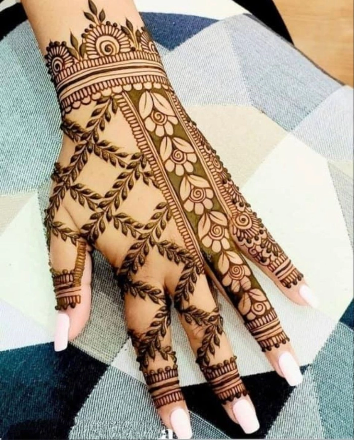 simple mehndi design for upper hand