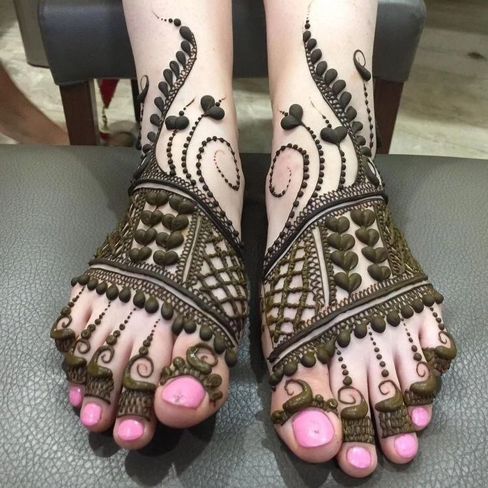 simple mehndi design pair ka