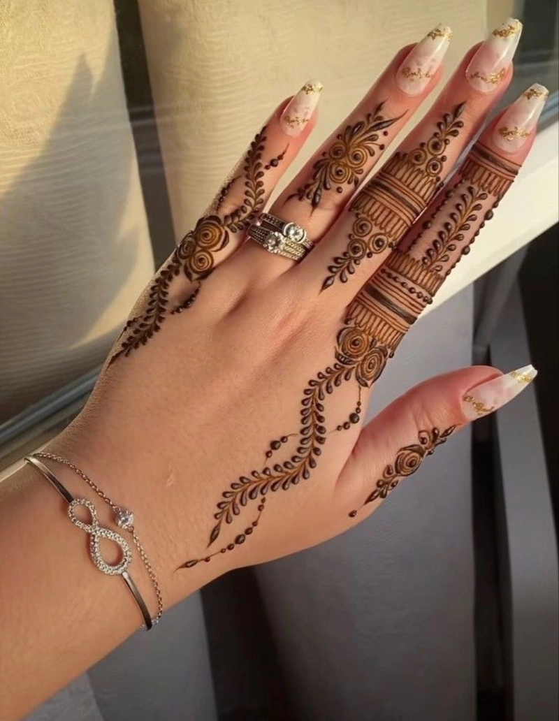 square mandala mehndi design