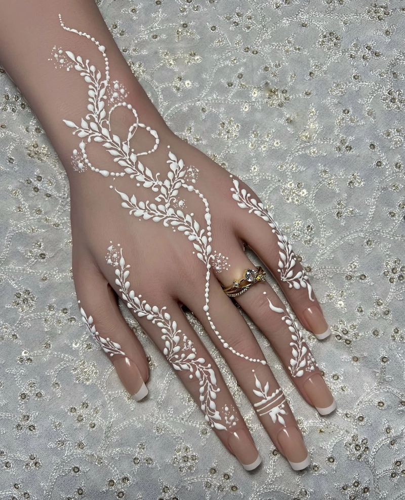 stylish back full hand bridal mehndi design