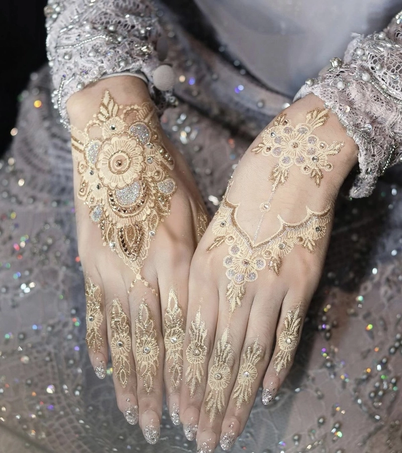 stylish full hand bridal mehndi design front and back