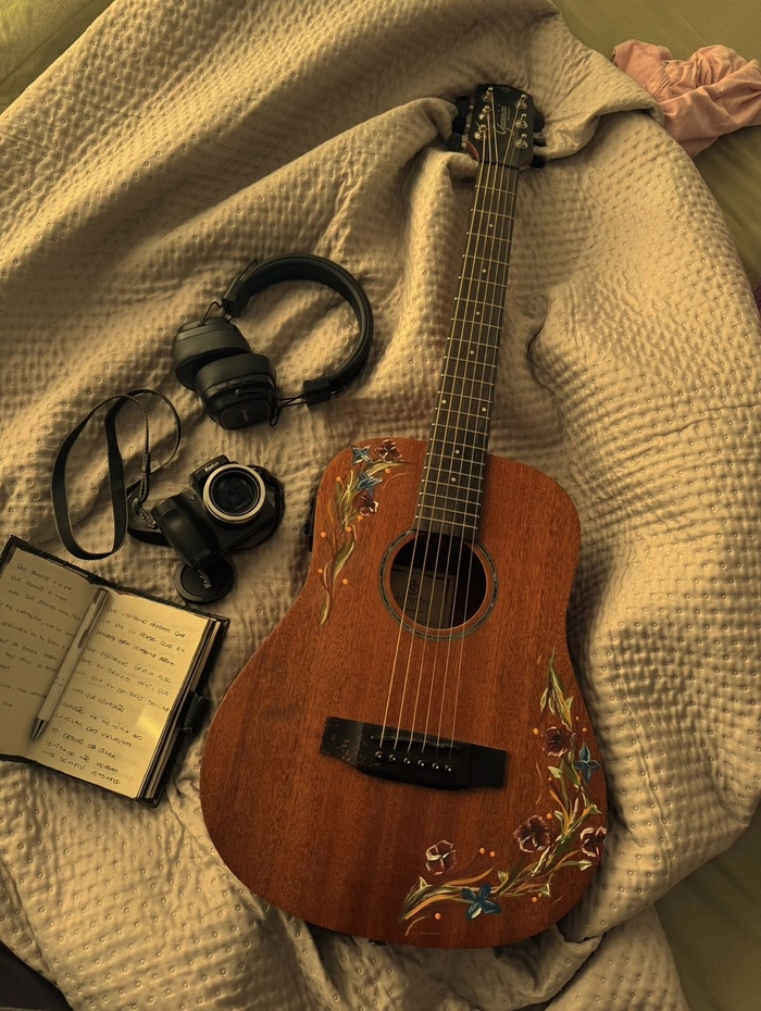 stylish guitar dp