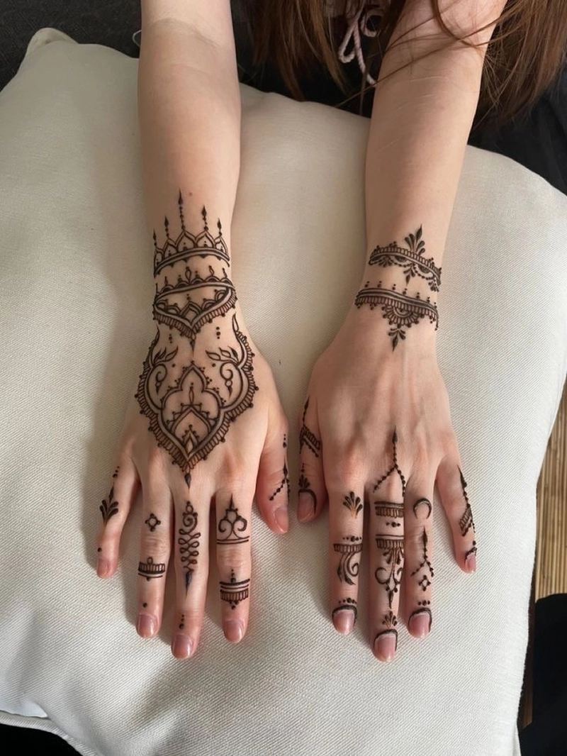 stylish mehndi wrist butterfly mehndi design
