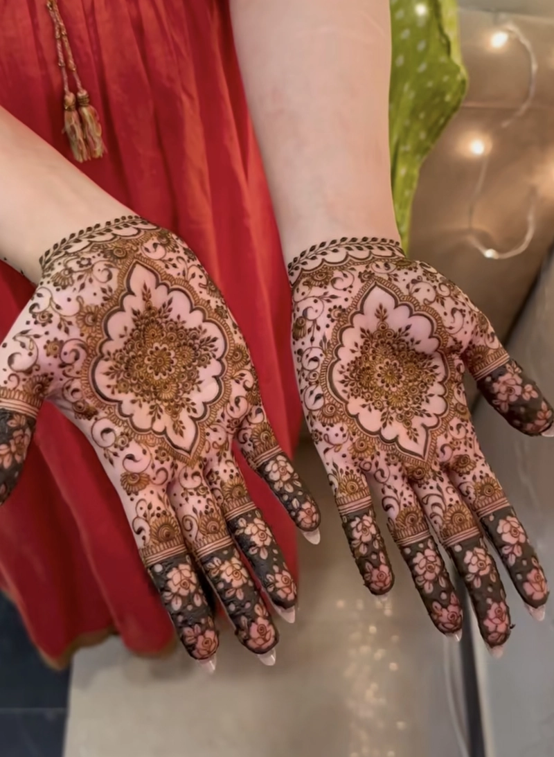 stylish wrist mehndi design