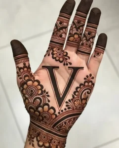 v letter mehndi design simple pic
