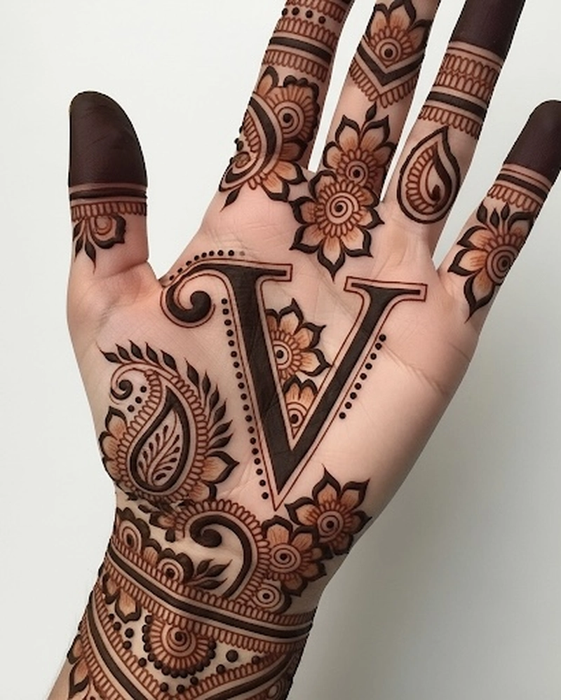 v shape mehndi design