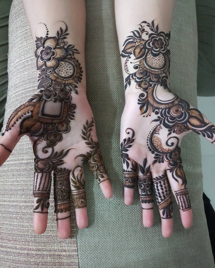 aesthetic mehndi design for sawan