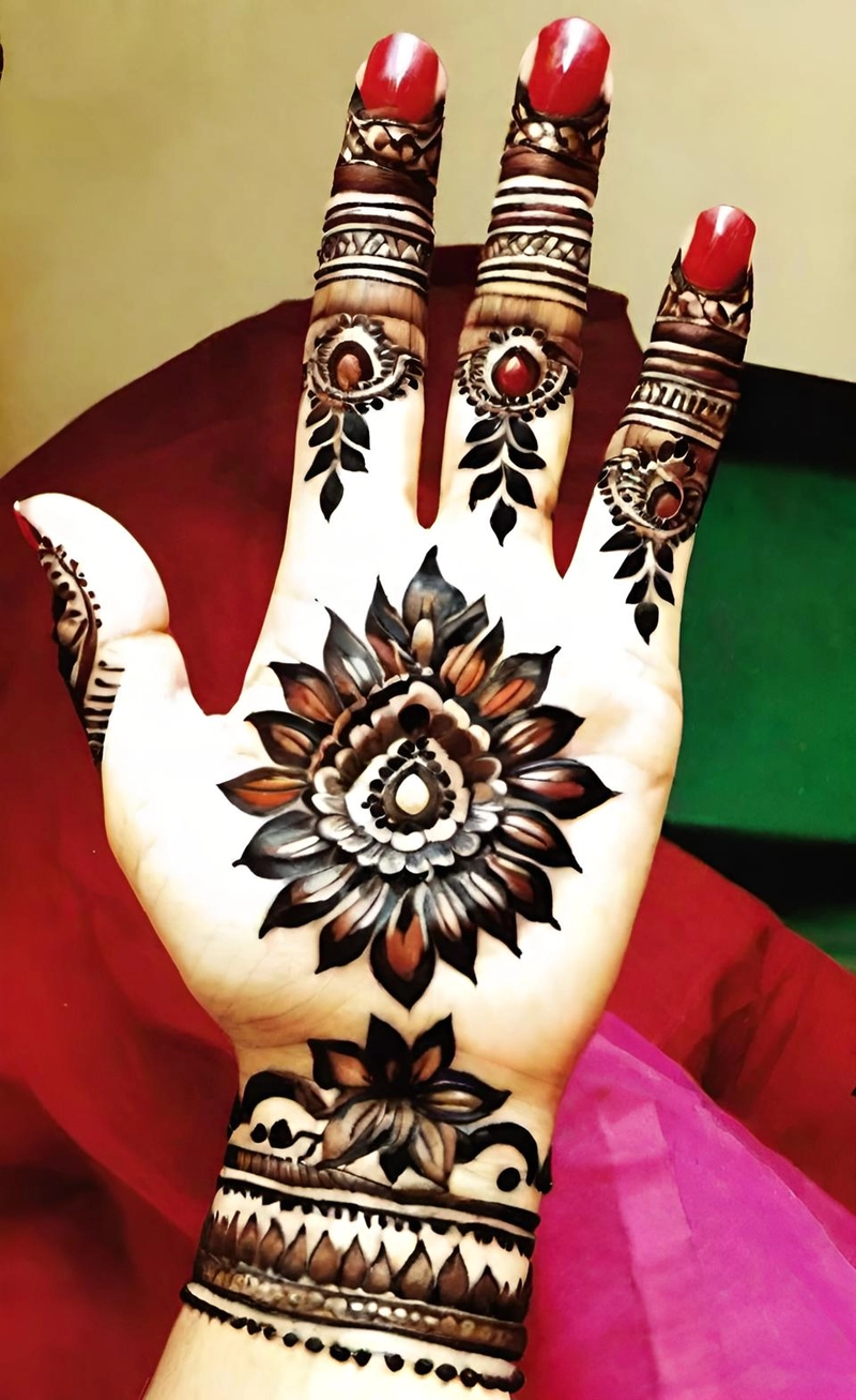 beautiful mehndi design aage ka