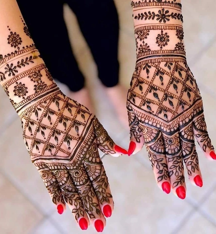 bridal simple back checks mehndi design