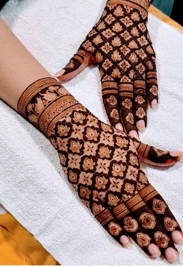 checks design mehndi