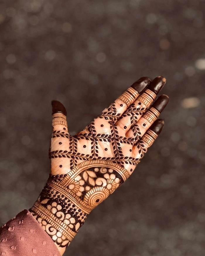 checks mehndi design back side