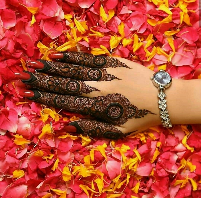 finger kashees mehndi design