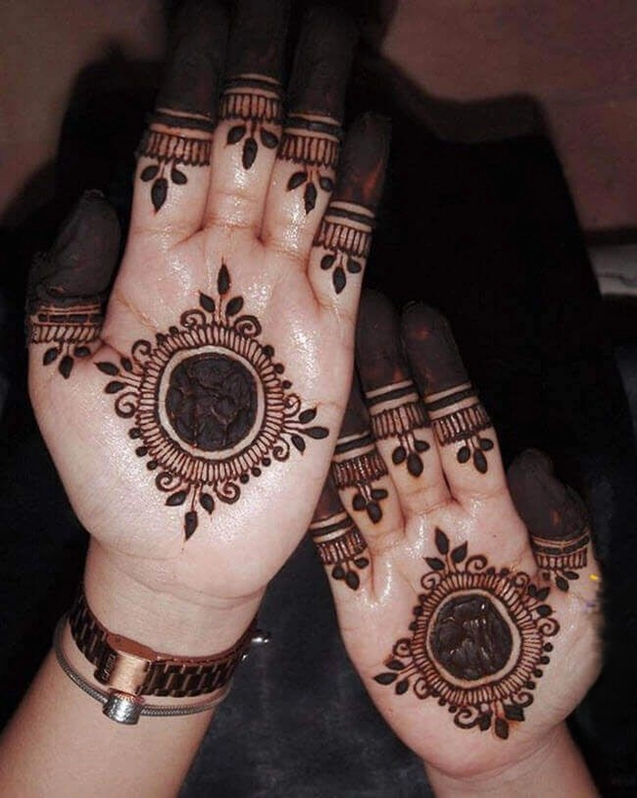 gol tikki mehndi design front hand