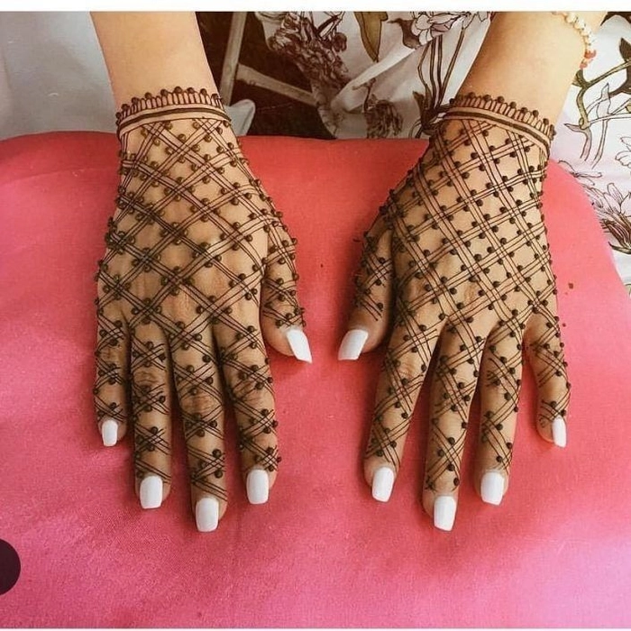 jali mehndi design back hand