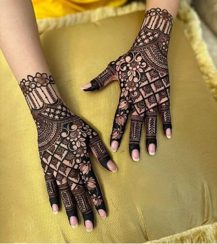 jali mehndi design for back hand