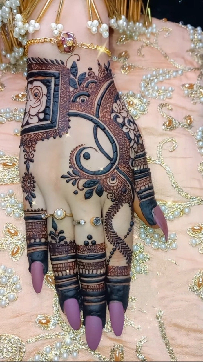 kashees bunch mehndi design