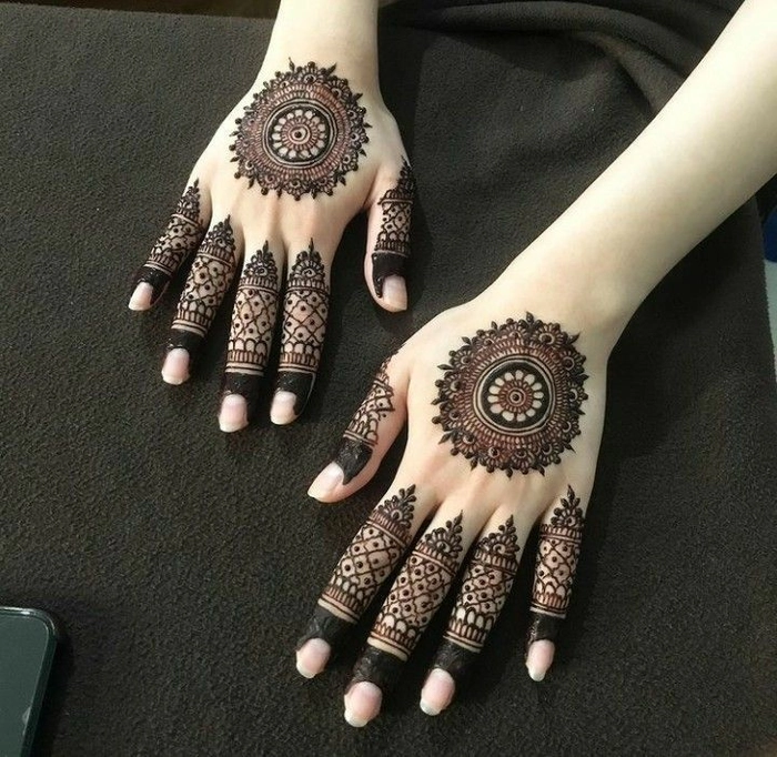 new gol tikki mehndi design