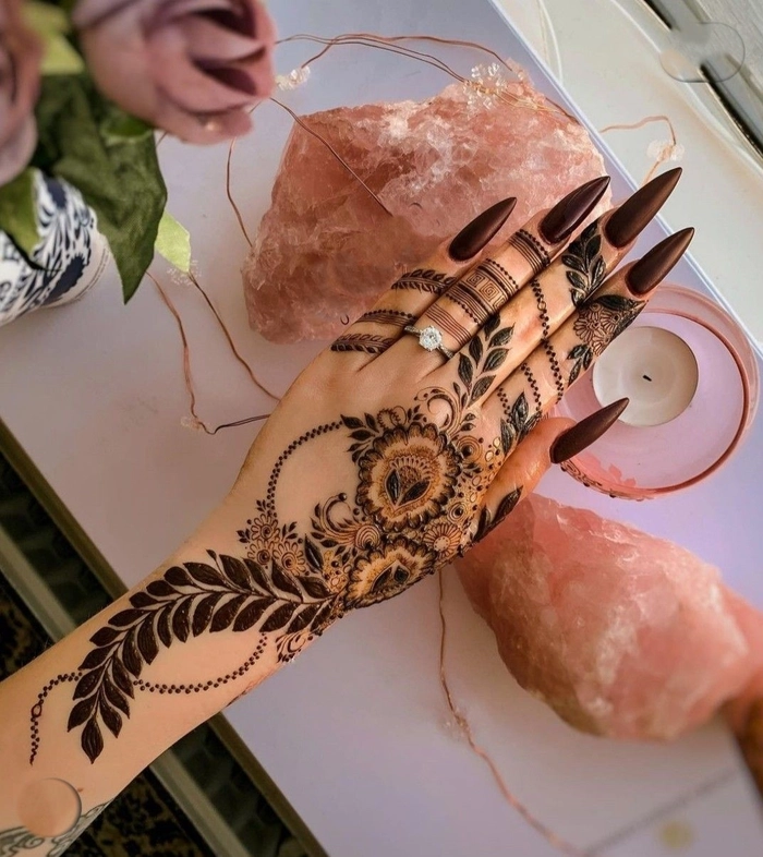 new ungli mehndi design
