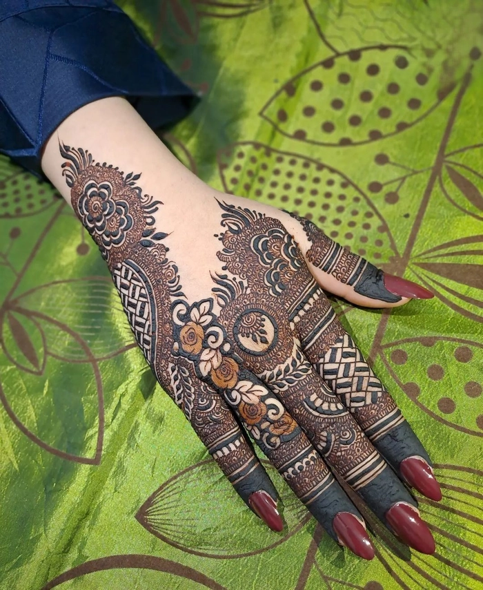 party stylish kashees mehndi design