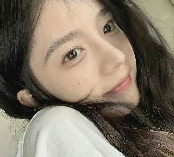 aesthetic whatsapp dp for girl