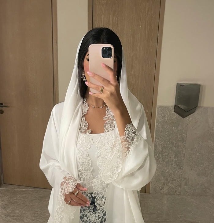 beautiful abaya girl dp