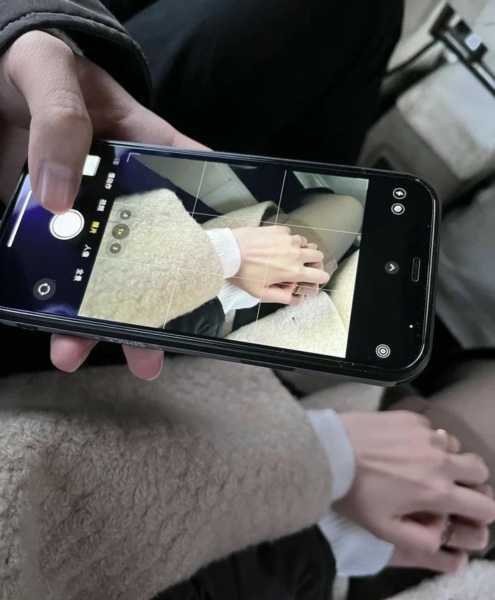 beautiful couple hands dp