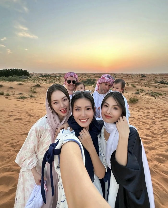 beautiful face abaya girl dp