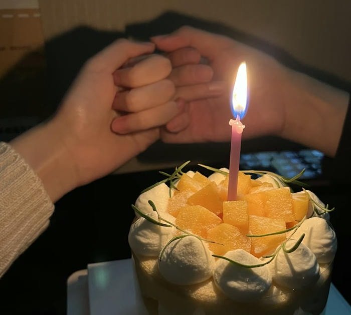 beautiful love hands dp