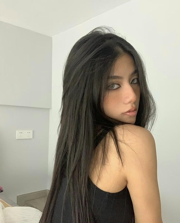 beautiful real girl profile pic