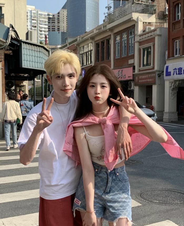 beautiful romantic dp shot