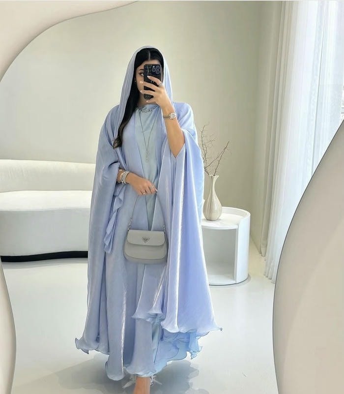 charming abaya girl dp