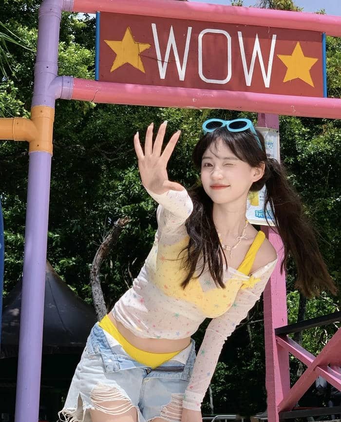 charming aesthetic dp for girls