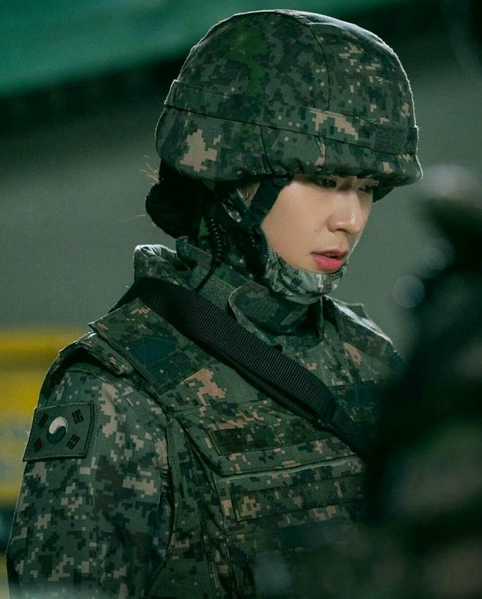 classic army girl dp