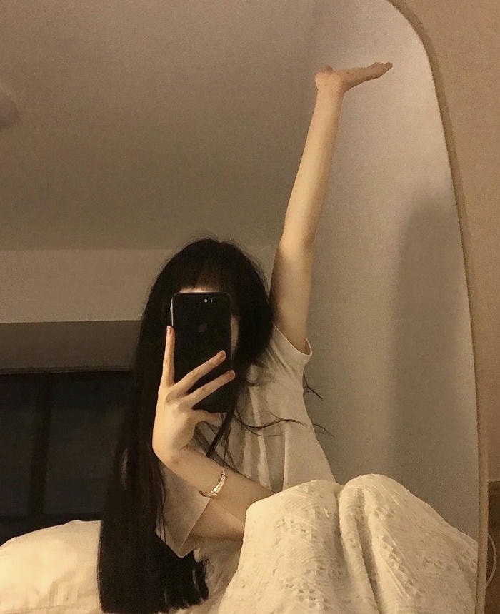 classic whatsapp dp for girl