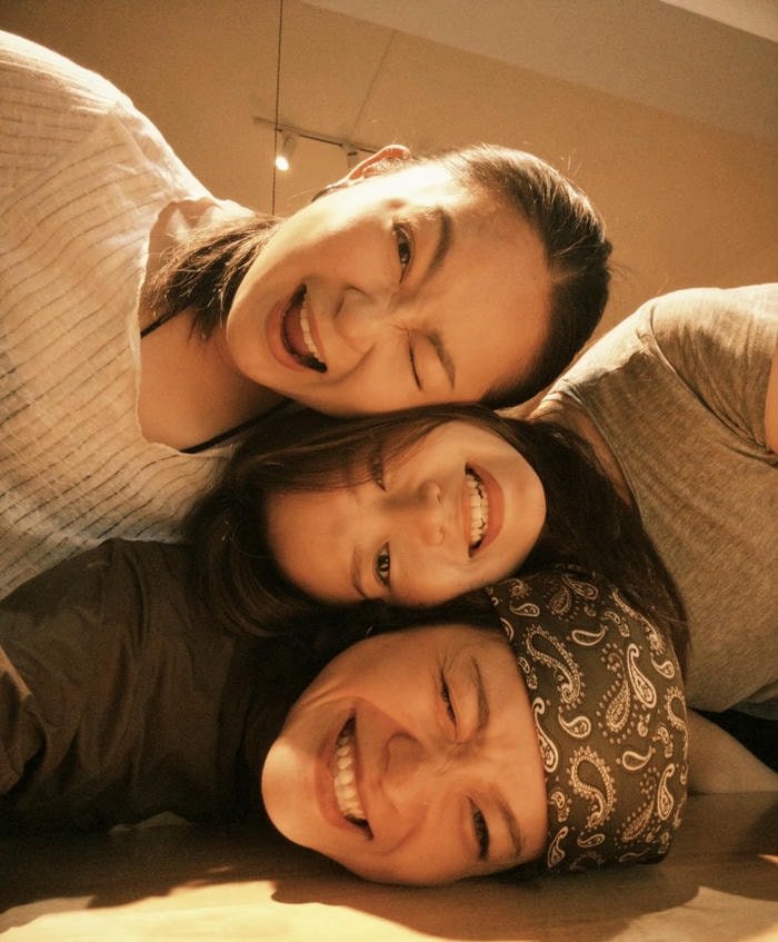 cool pose friends dp