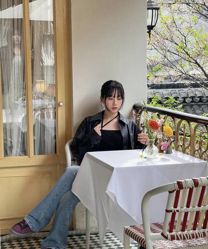 cool simple girl dp for instagram