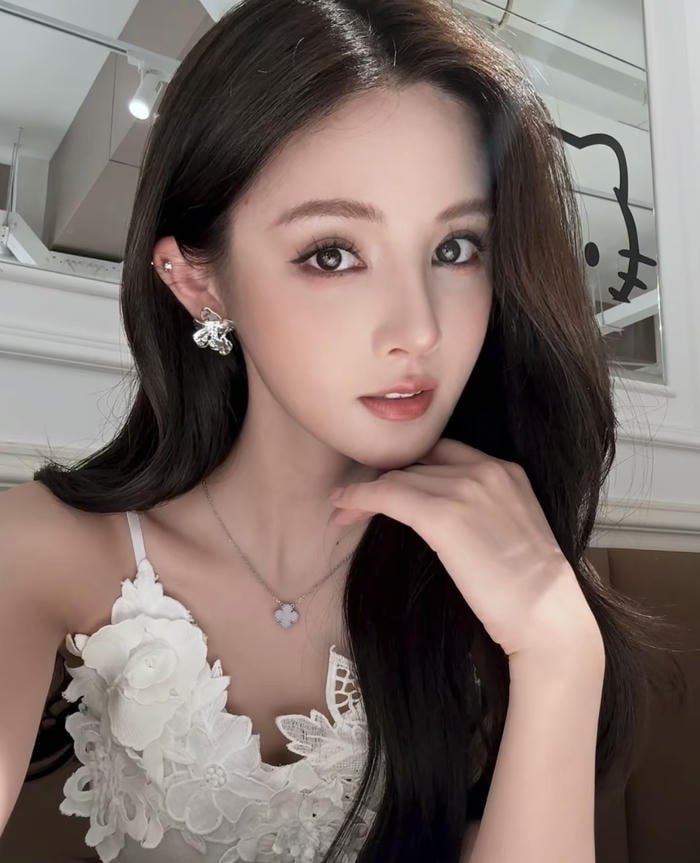 cool vibe alone dp for girls