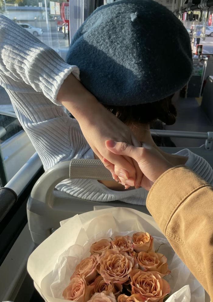 couple hands dp for facebook