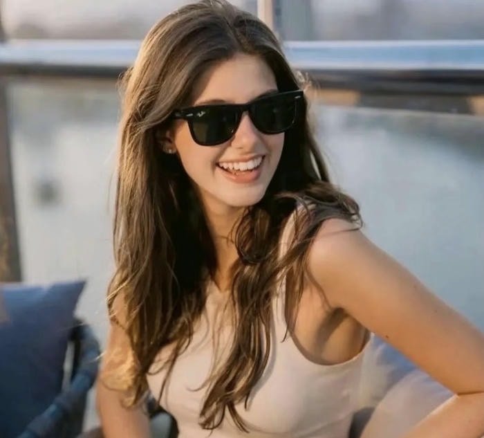 cute smile real girl profile pic