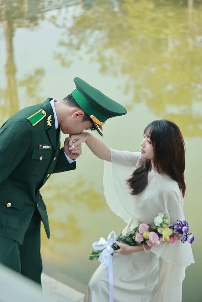 cute uniform army couple dp