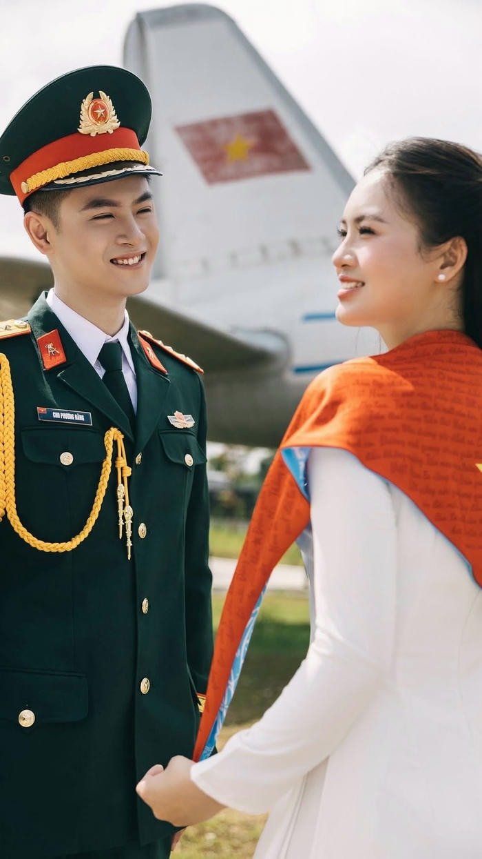 cute vibe army couple dp