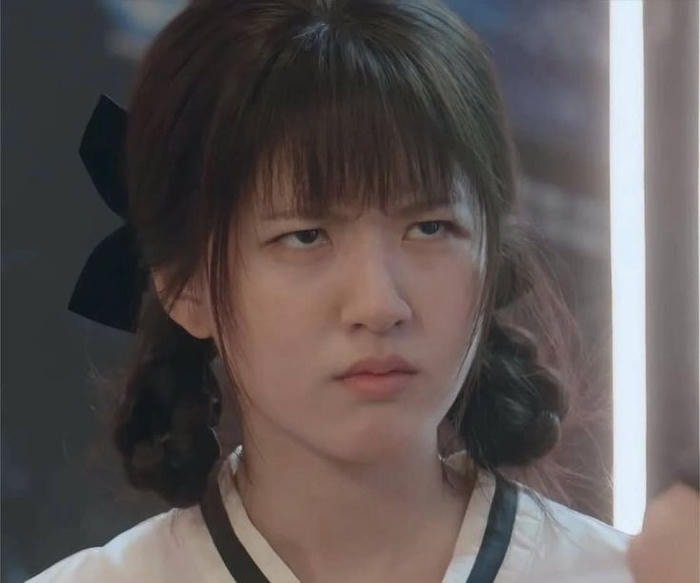 dramatic angry girl dp