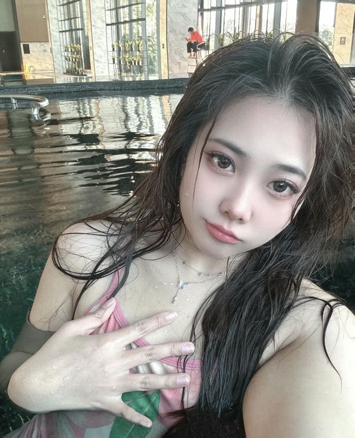 hd portrait whatsapp dp for girl