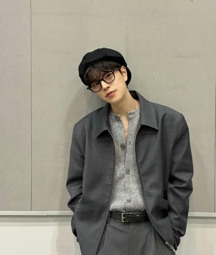 pose dp for boys instagram