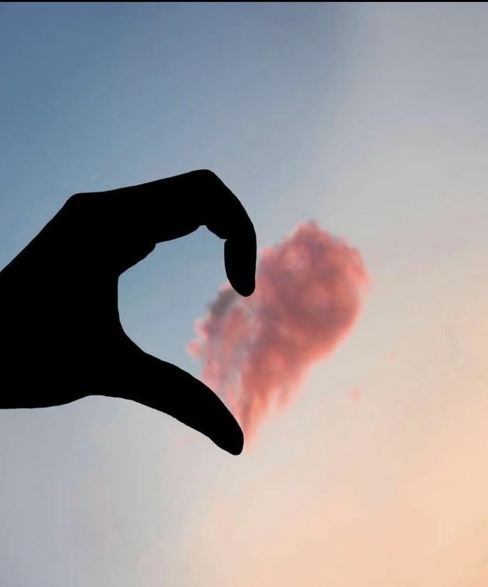 pretty romantic dp pose